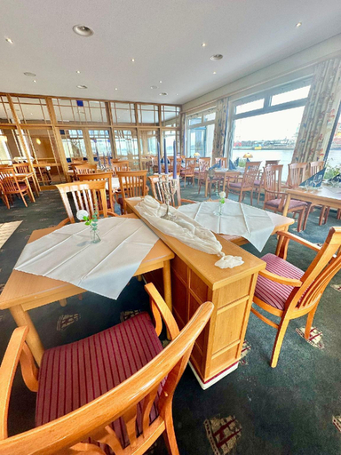 Food & Drinks, Gastehaus Weserblick am Weser-Sandstrand, Wesermarsch