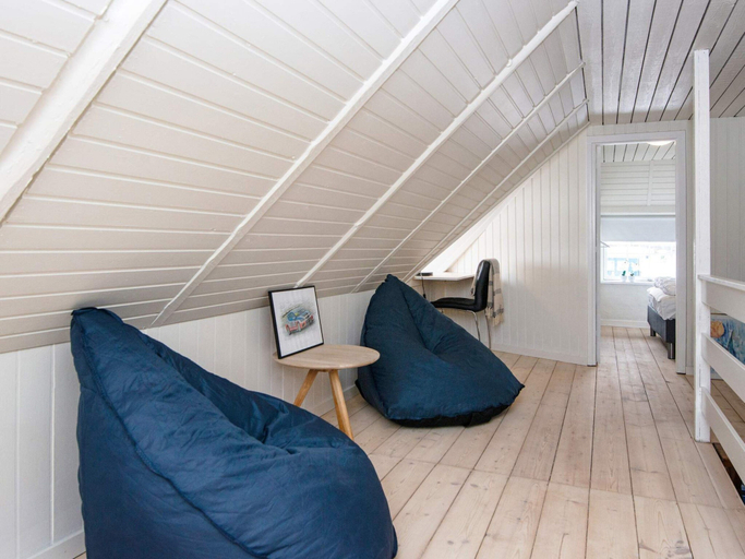 Others 5, 9 Person Holiday Home in Harboore, Lemvig