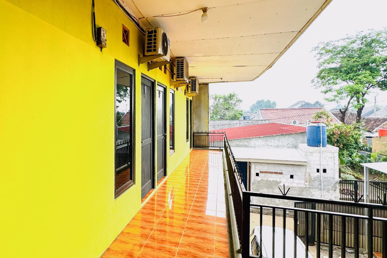 Public Area 3, Penginapan Dison RedPartner, Bekasi