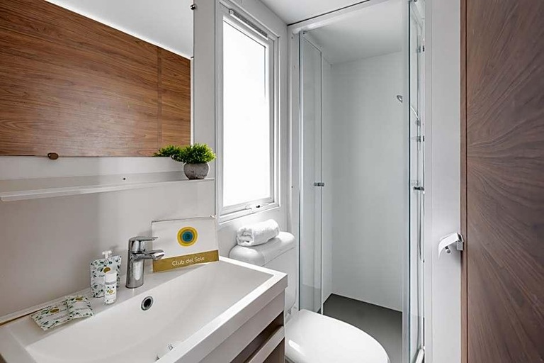 Bathroom 5, Club del Sole Spina Family Collection, Ferrara