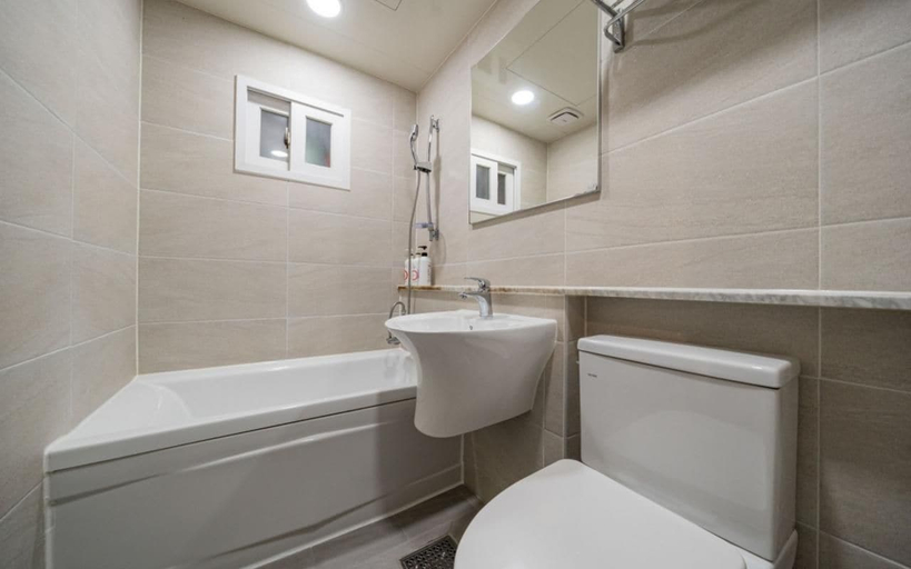 Bathroom 4, Union Hotel Hwagok, Gangseo