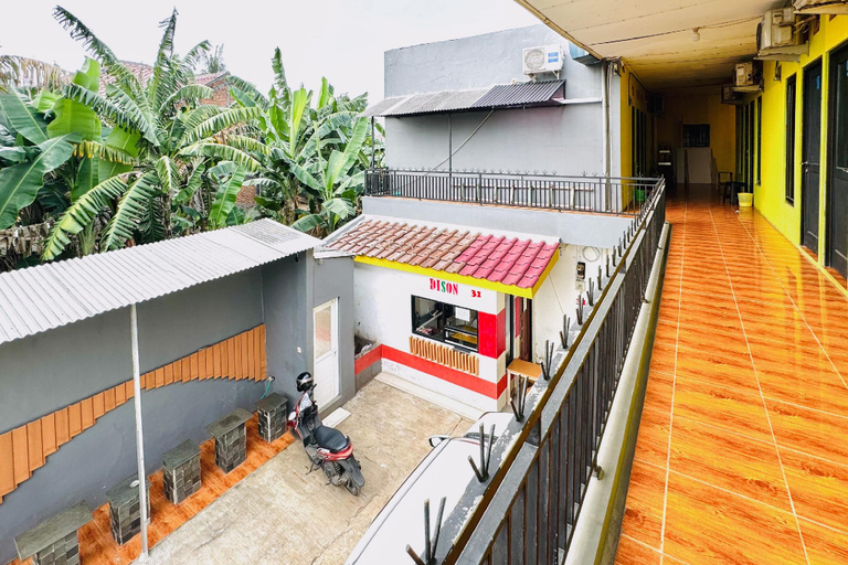 Public Area 3, Penginapan Dison RedPartner, Bekasi