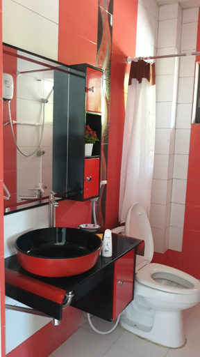 Bathroom 5, Lina Verano Guest House, Tagbilaran City