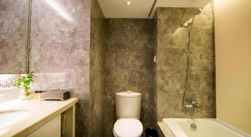 Bathroom 4, Wuyang Holiday Hotel Hangzhou, Hangzhou