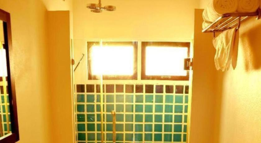 Bathroom 3, Baan Suan Nuan Ta, Muang Samut Songkhram