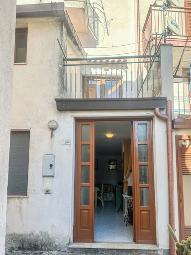 Others 2, Casa Vuolo-Imperato, Salerno