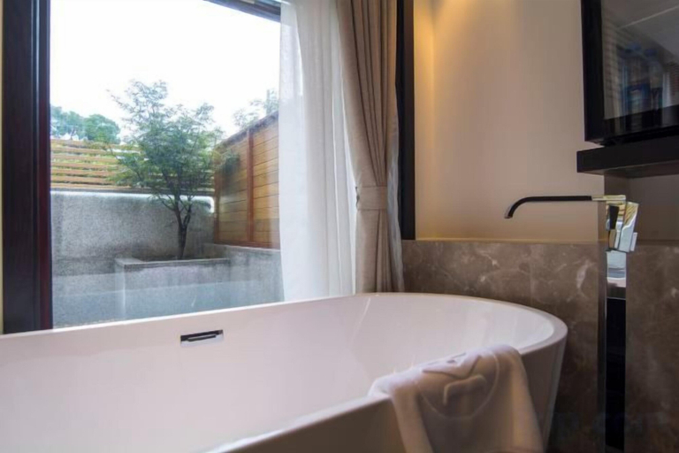 Bathroom 4, West Lake Teavilla, Hangzhou