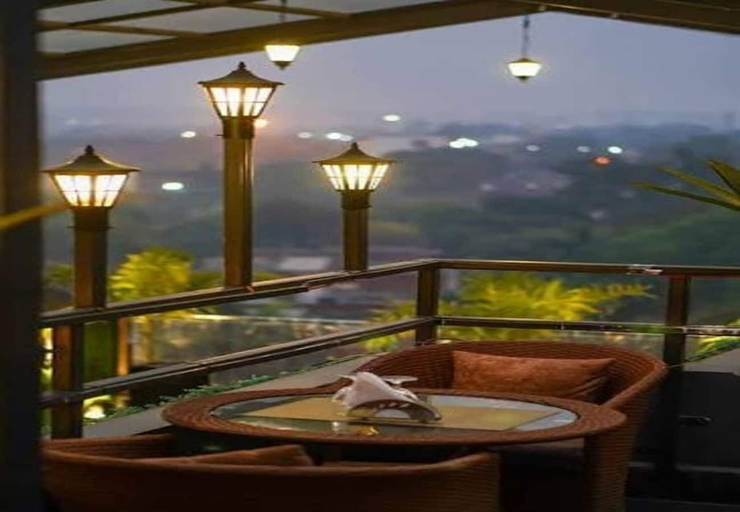 Others 5, Golden Vista Business Hotel, Bangalore