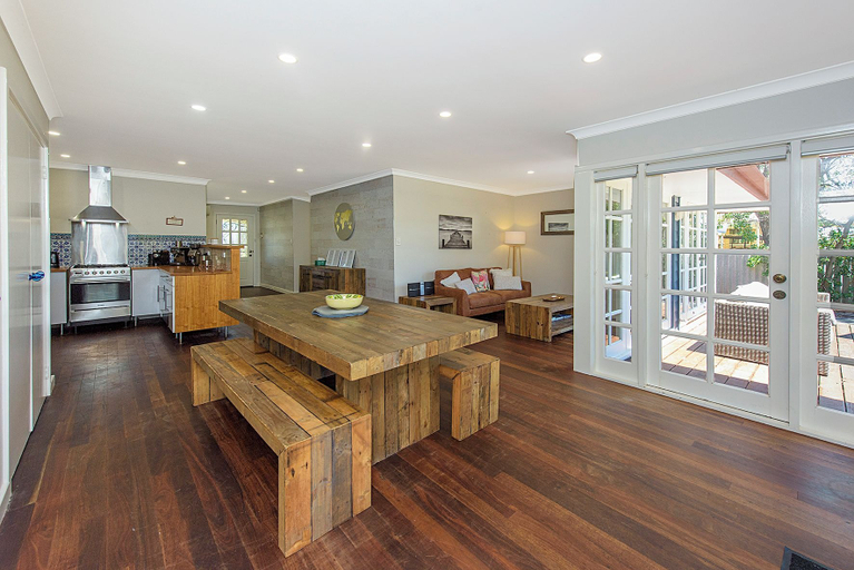 Food & Drinks 4, Willmott Beach House, Busselton
