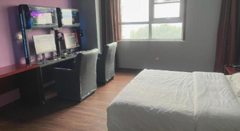 Bedroom 5, Pai Hotel Tangshan Gangyao Road Hebei Bridge, Tangshan