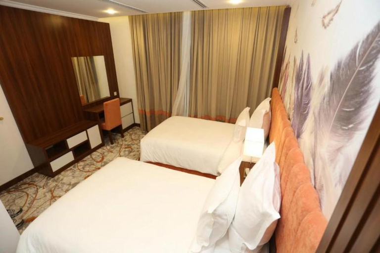 Bedroom 2, Tulip Plaza Hotel