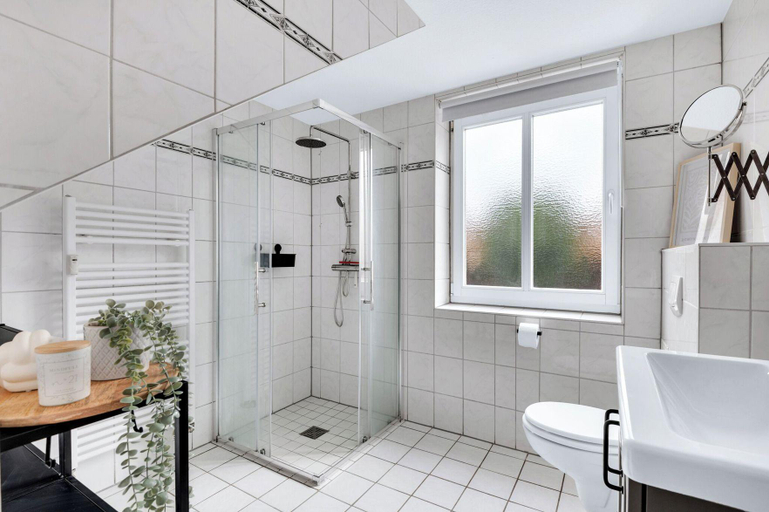 Bathroom 3, REGIOHOTEL Am Nicolaiplatz Wernigerode, Harz