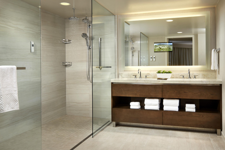 Bathroom 5, Hilton Long Beach Hotel, Los Angeles