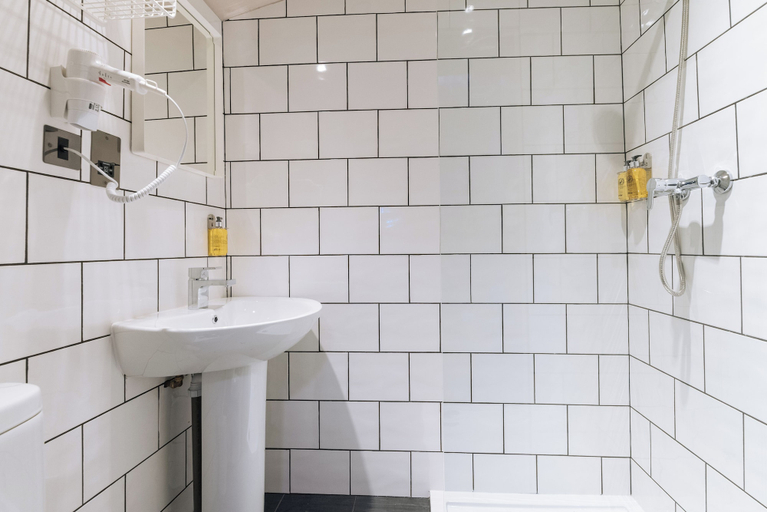 Bathroom 5, The Warwick by Nestor, London