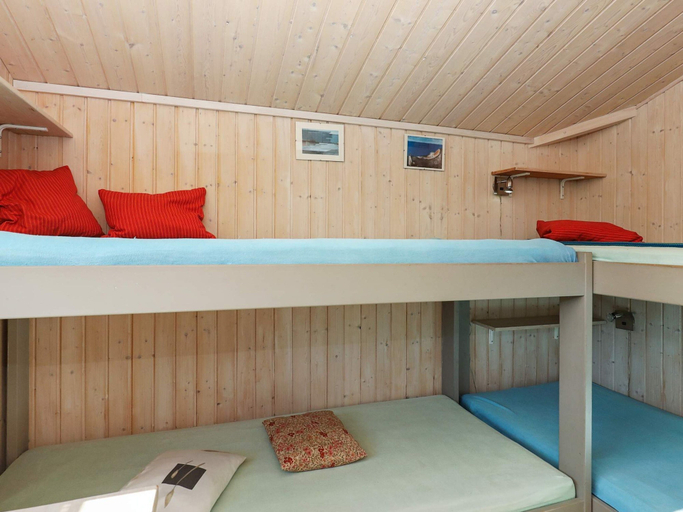 Bedroom 2, 4 Star Holiday Home in Lokken, Hjørring