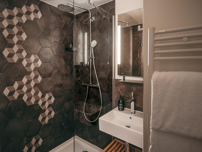 Bathroom 3, Vendome-Saint Germain Hotel, Paris