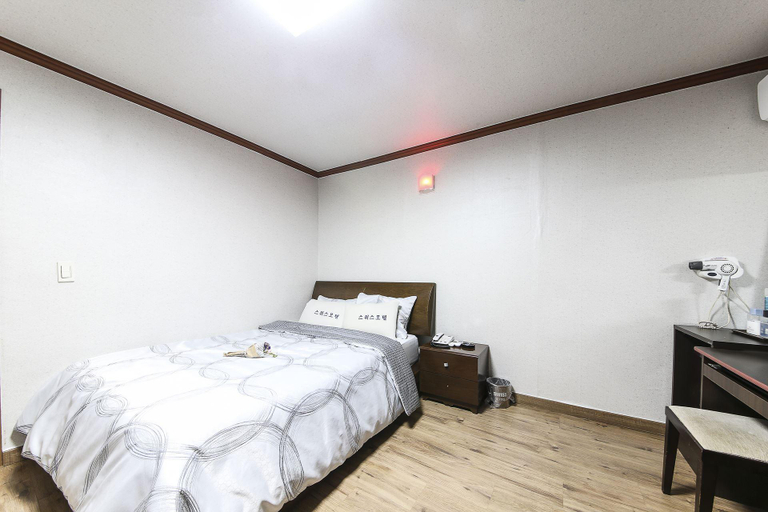 Bedroom 4, Gunsan Switzerland, Gunsan