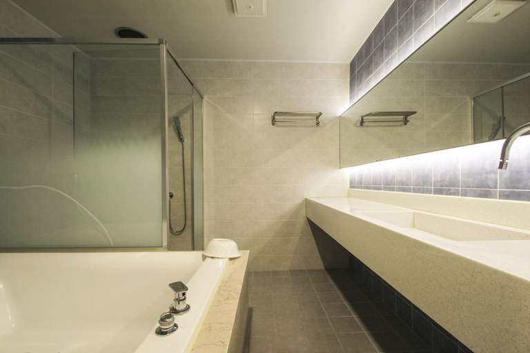 Bathroom, Ulsan Seongnam-dong V, Jung