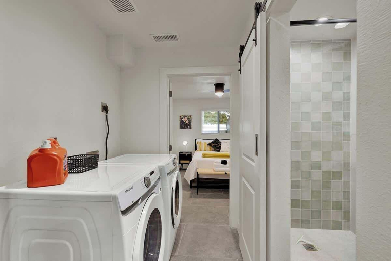 Others 4, Whitewater River House - Game Room, Firepit, Walking Distance to Whitewater Amphitheater!, Comal