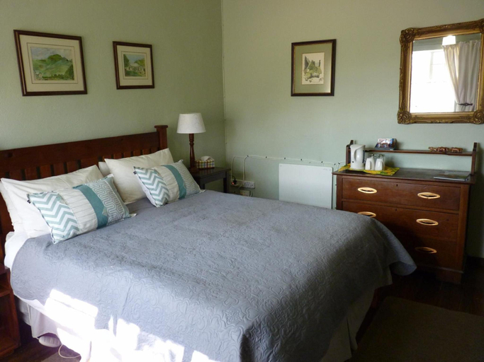 Bedroom 2, Walkerbouts Inn, Joe Gqabi