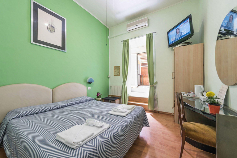 Bedroom 2, A Roma San Pietro Best Bed, Rome