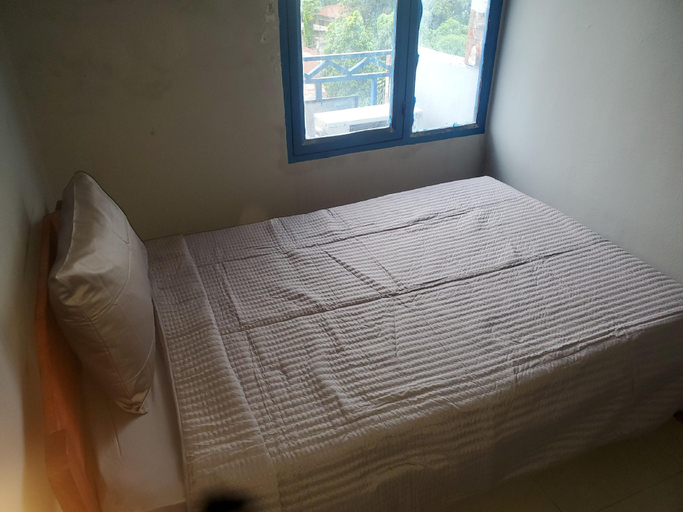 Others 5, Mike's Flat hotel, Kinshasa