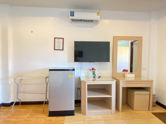 Others 5, Lan Baanburi, Phuket Island