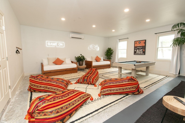 Others 4, Spicewood Lodge With Pool, Hot Tub, Burnet