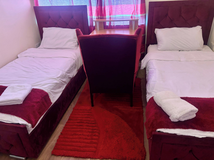 Others 5, Apartment Sleeps 5 With Wifi, Wolverhampton