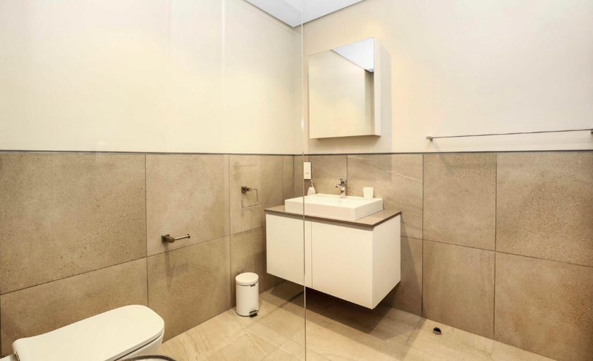 Others 3, Remarkable 2-bed Apartment in Johannesburg, City of Johannesburg
