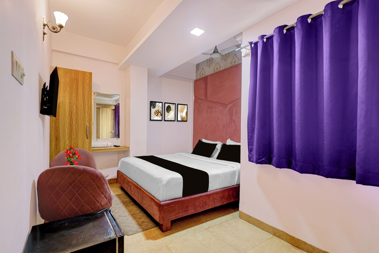 Others 4, Collection O BapatSquareFormerly Riboila, Indore