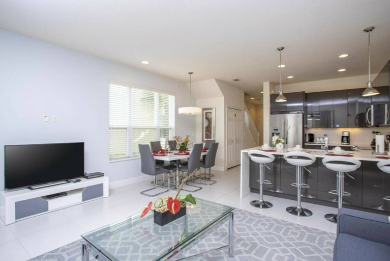 Others 5, 3BR Near Disney Mickey Room, Private Pool, Lake