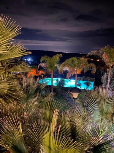Others 5, Villa Casina Dell Etna, Catania