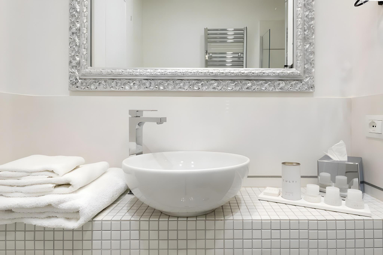 Bathroom 4, Domus Spagna Frattina Prestige Suite, Rome