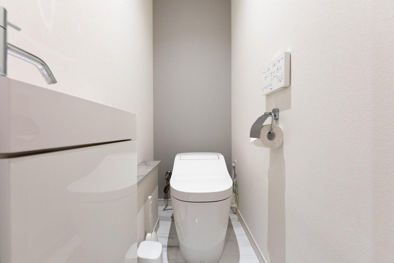 Bathroom 3, Bonheur Akasaka, Minato