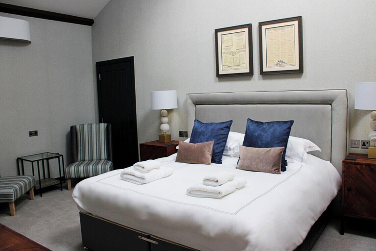 Bedroom 2, The Merchant's Yard, Derbyshire