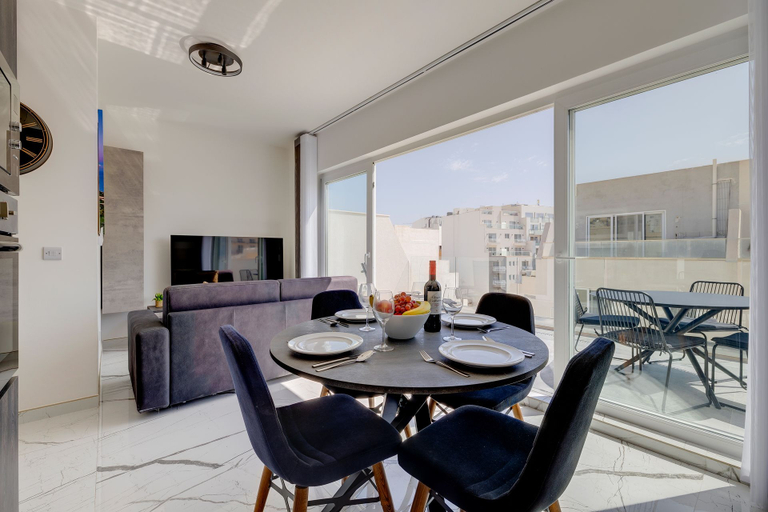 Others 1, Chic 2BR Penthouse Steps From the Waterfront