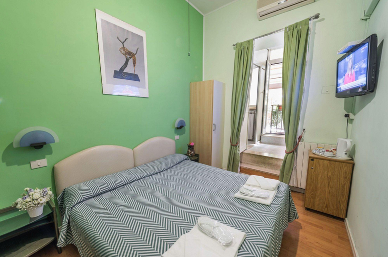 Bedroom 4, A Roma San Pietro Best Bed, Rome