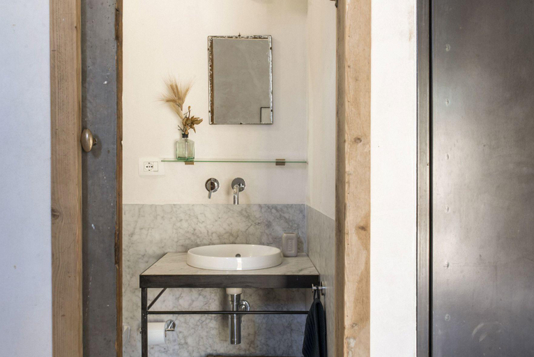 Bathroom 5, Casa Balat, Syracuse