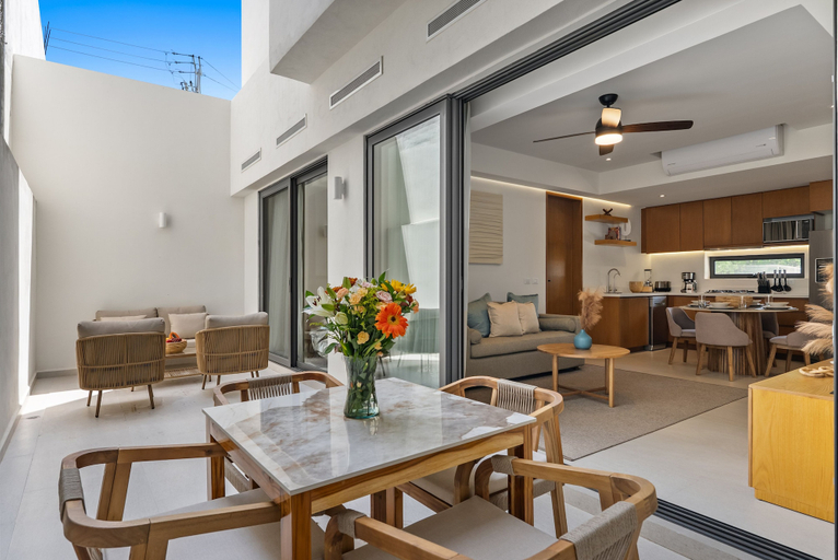 Others 3, New Home 1BR Condo in La Cruz With AC, Pool, Wifi, Balcony, and Full Kitchen, Compostela