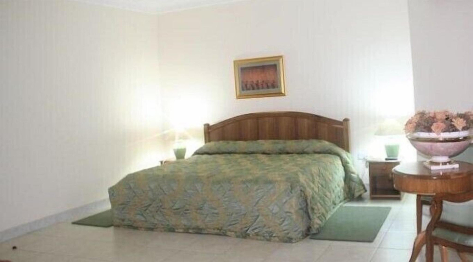 Others 4, PSB Guest House, Tema