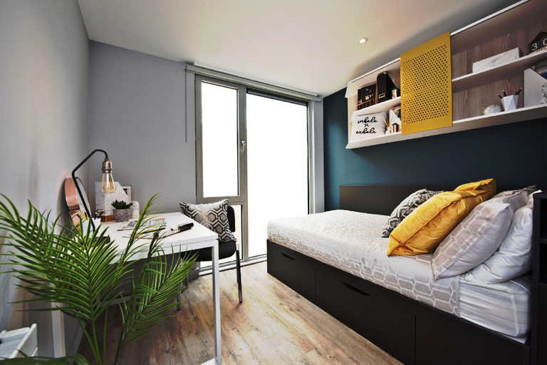 Bedroom, Yugo Amnis House
