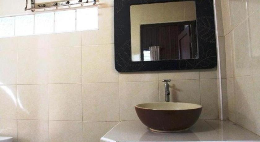 Bathroom, Guyana Saikaew, Muang Rayong