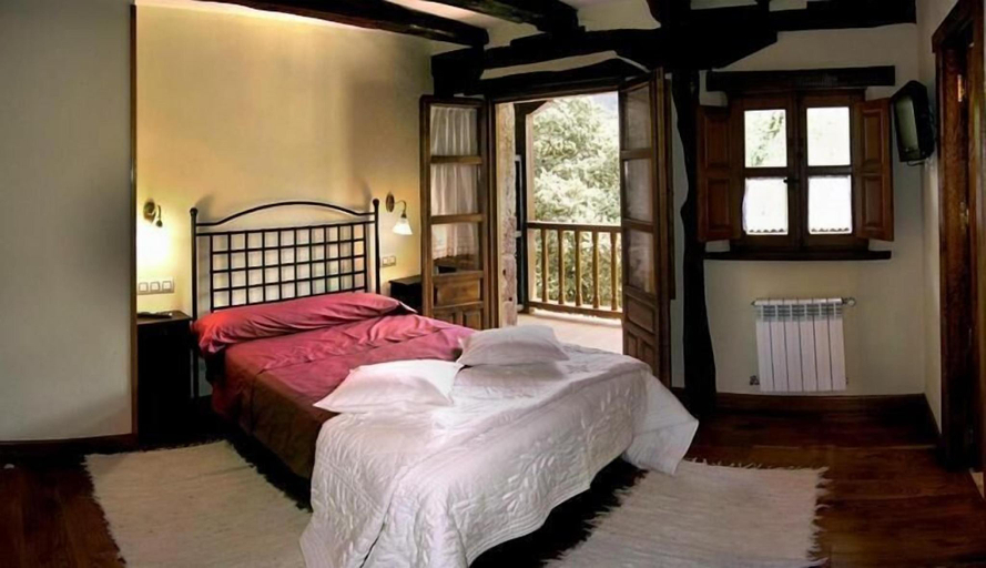 Bedroom 2, La Casa De Las Arcas, Cantabria