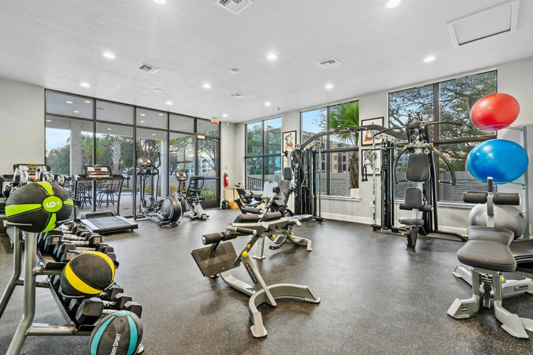 Others 2, 5BR Near Disney Private Pool & Lake View, Polk