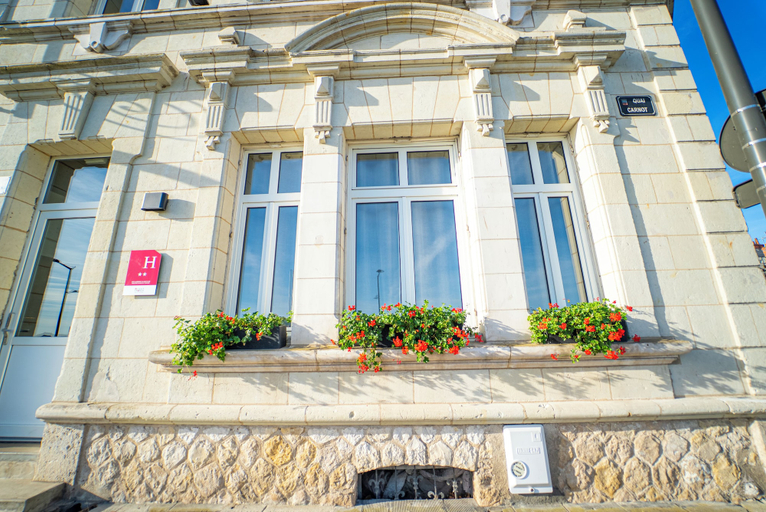 Exterior & Views 2, Rive Gauche, Maine-et-Loire