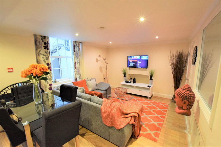 Others 5, Meridian Place - yourapartment, Bristol