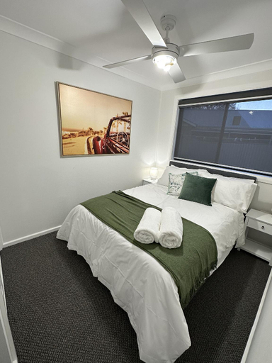 Bedroom, Central Evans Wagga Apartments, Wagga Wagga - Pt A