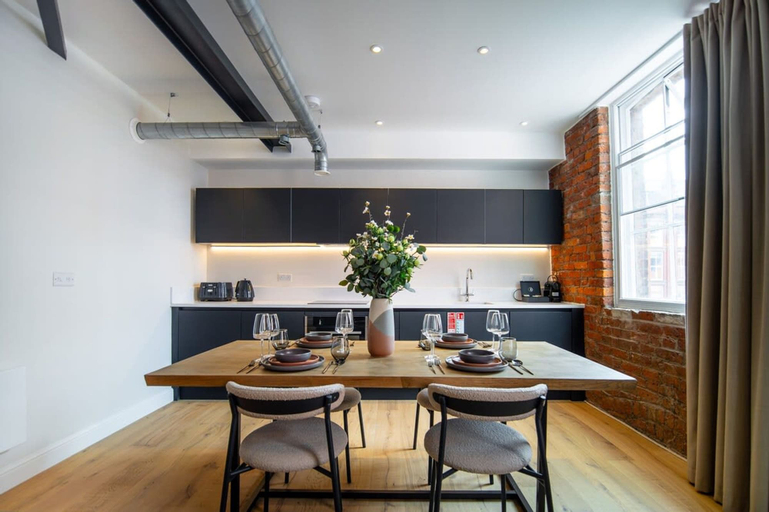 Others 3, The Paragon by The Jacksonheim Boutique, Manchester