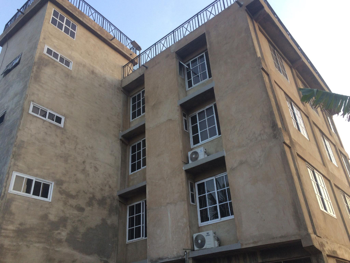Others 5, Jowelbeck, Accra